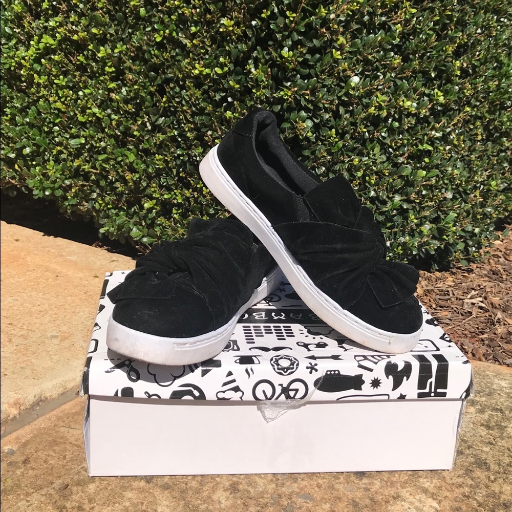 Casual Black Slides